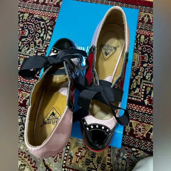 John Fluevog Attic heart ❤️ Mary Jane, size 7.5, fits more like 6.5. Pristine. - Picture 8 of 13